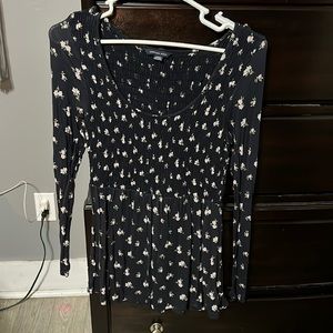 American Eagle Outfitters navy long sleeve scoop neck floral top